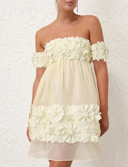 Harmony Applique Flower Mini
